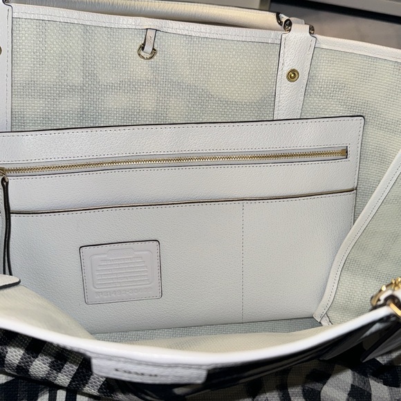 COACH THE LARGE WAVY GINGHAM CANVAS EAST/WEST TOWN TOTE NWOT - Picture 8 of 10